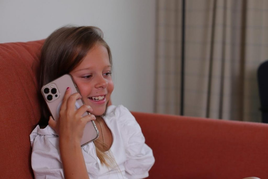 Jak Zablokować Internet w Nocy na Telefonie i Komputerze Dziecka