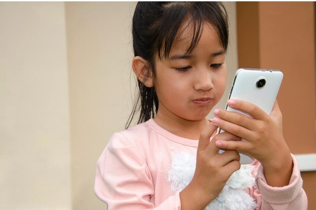 Kontrola Gier Wideo: Zapobiegaj Uzależnieniom u Nastolatków z Beniamin