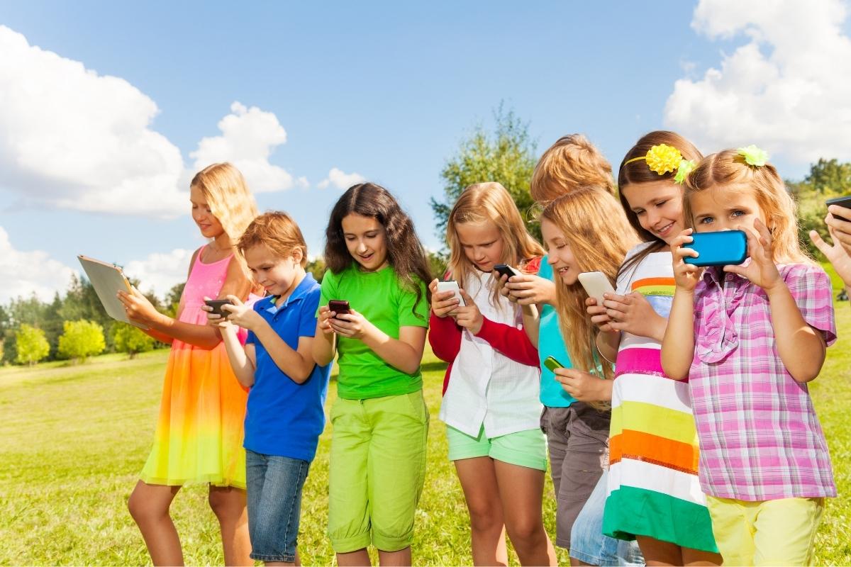 Jak ograniczyć telefon, nie zabierając go całkowicie